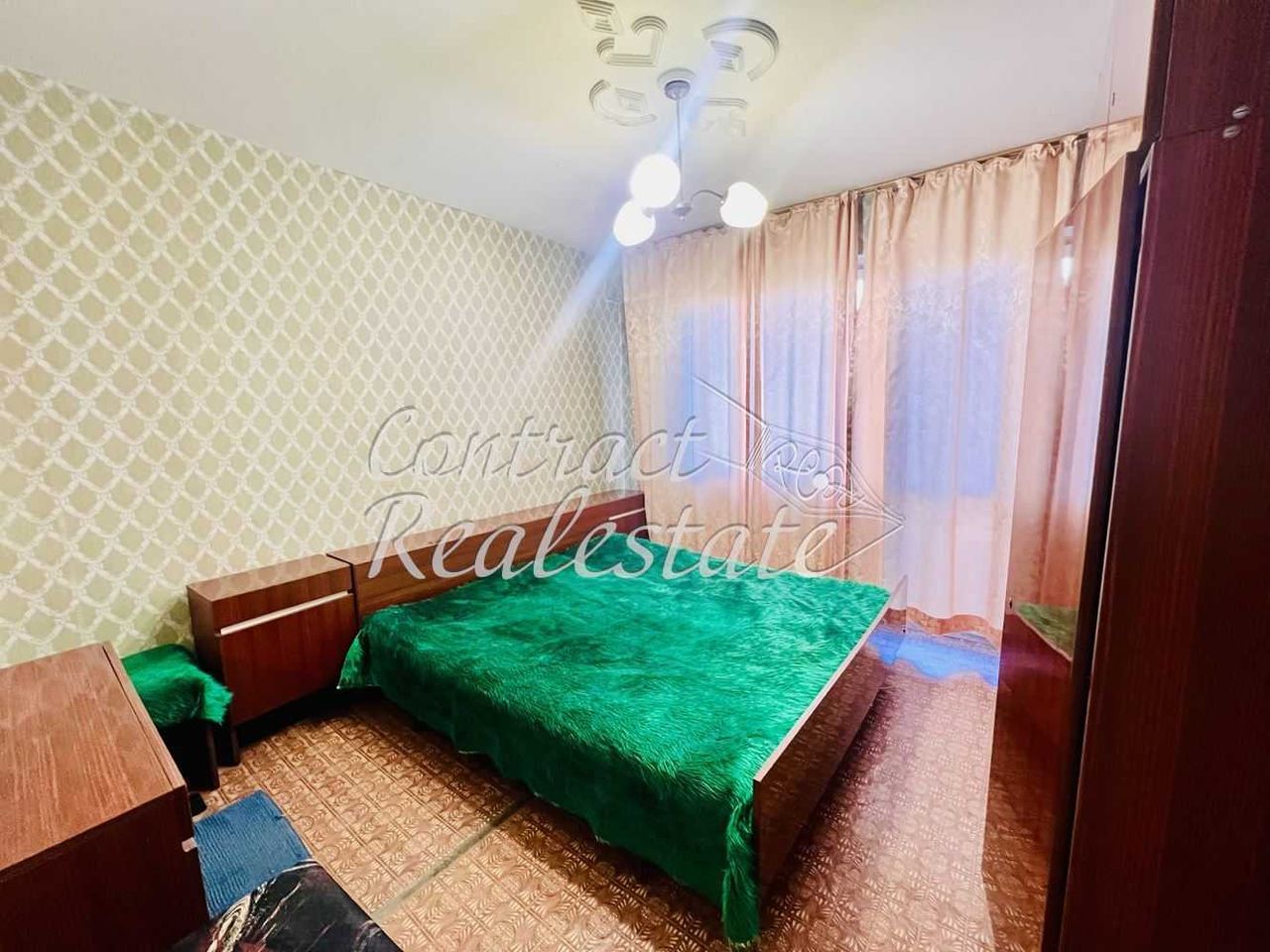Продава се Двустаен апартамент в Ямбол, Център - 62 кв.м за 905 €/кв.м - Снимка #11