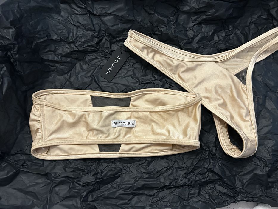 Black Vanilla бански