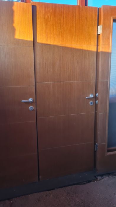 Дървени интериорни врати