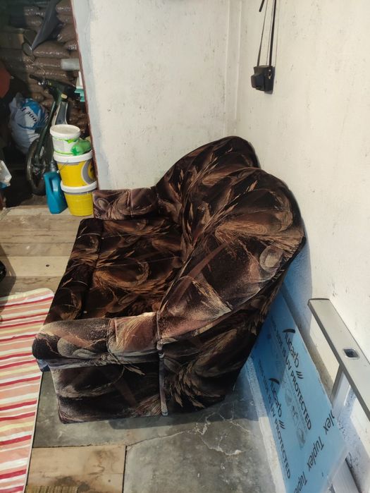 Диван с пружина за спане