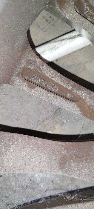 Vând jante aliaj 17