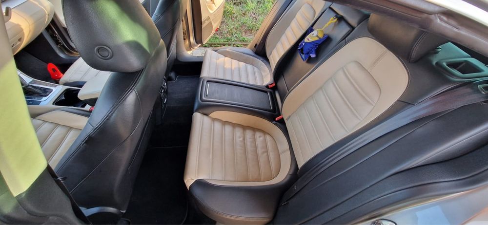 Vând Volkswagen Passat CC-2011 - 2.0 TSI