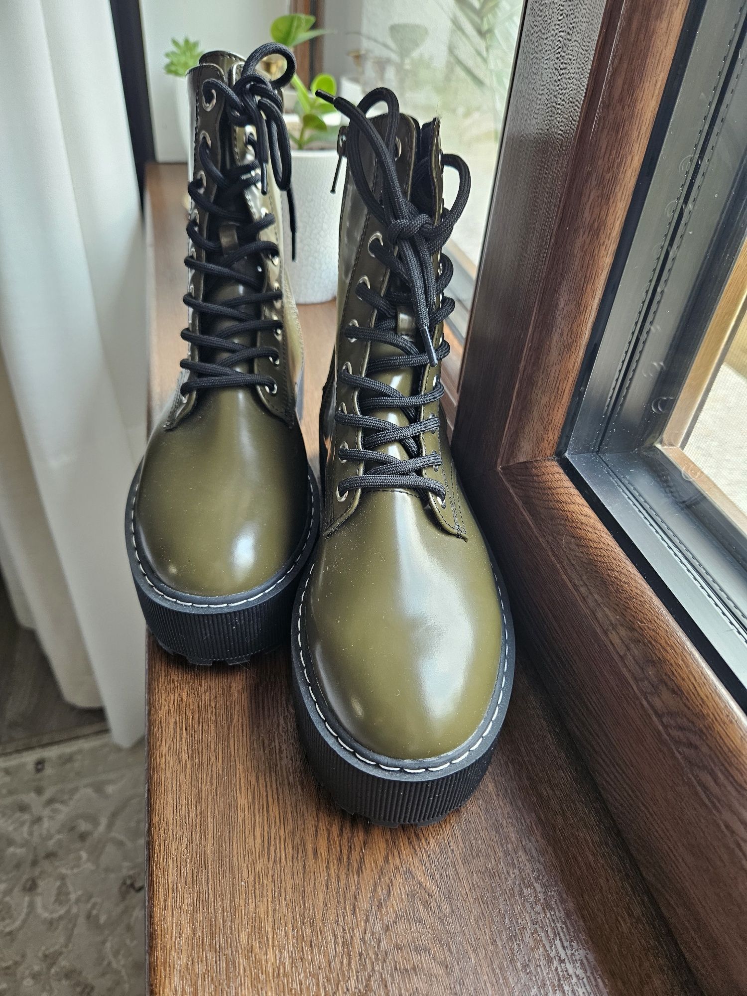 Ghete dama marime 39 H&M