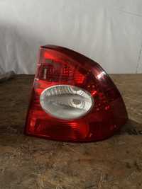 Lampa stop ford focus 2 limuzina