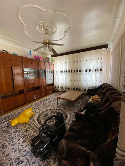 Sirdaryo shahar sentrda 7 sothli yangi uy