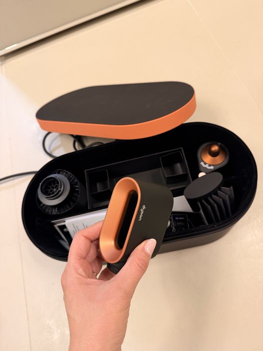 Dyson airwrap i.d HS08 ondulator