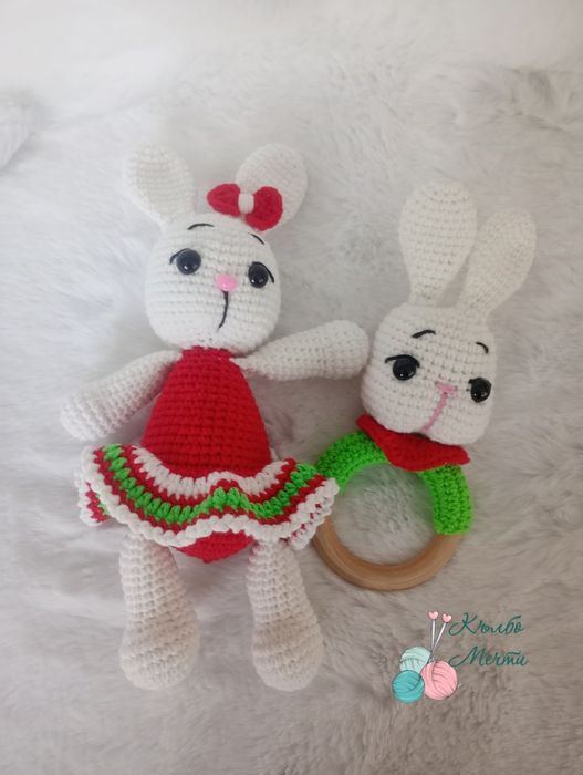 За първата Коледа на най-малките - плетени играчки и дрънкалки