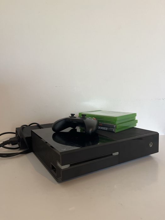 Xbox one 500gb execelent