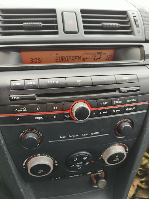 Mazda 3 1.6 benzina 2005 folie geamuri doua seturi de anvelope