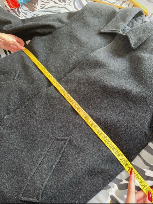 Vând haina barbati din stofa mărime xxl