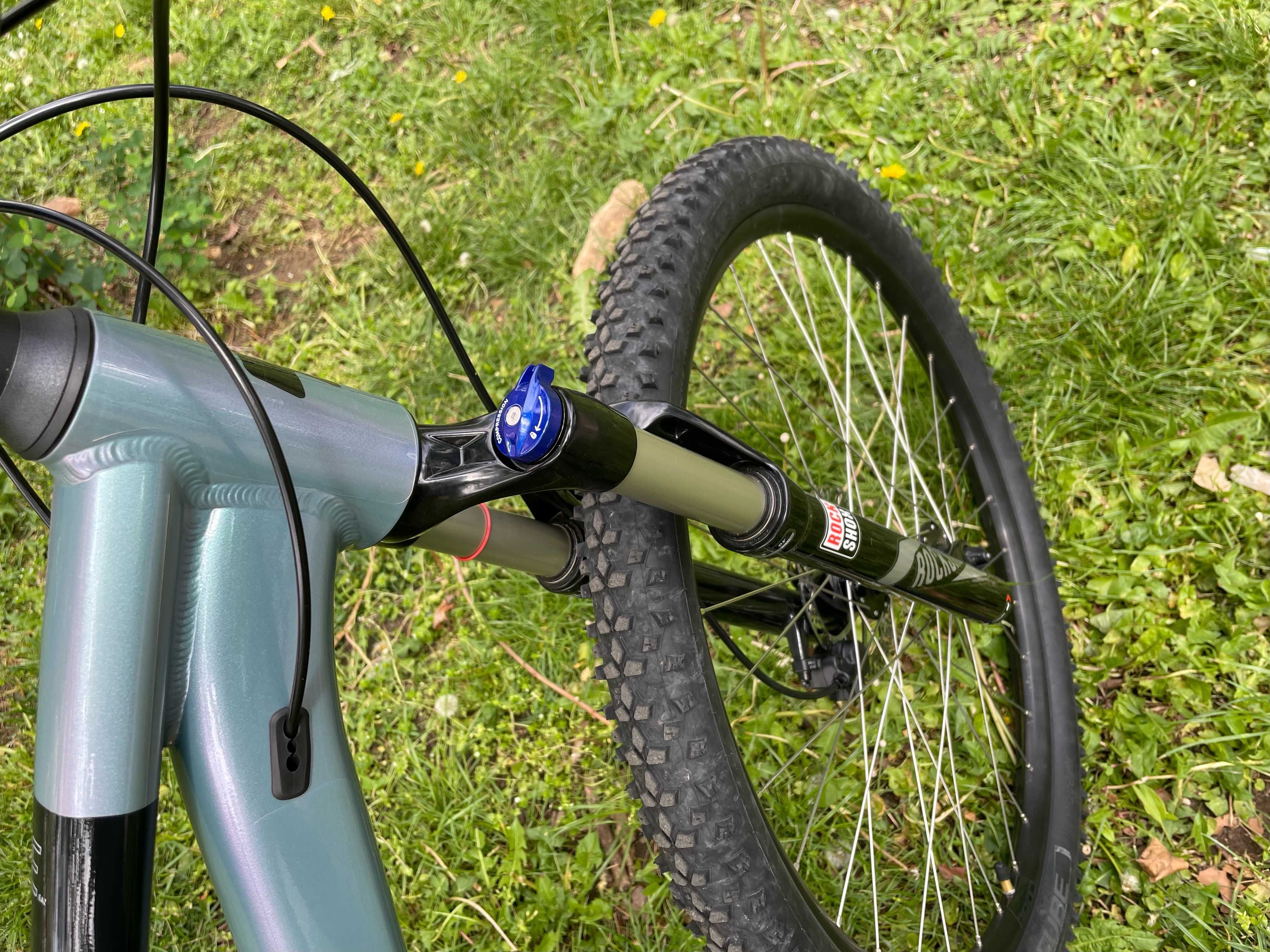 27.5" CUBE Access (дамски) 2х8 + RockShox Gold AIR + фолио