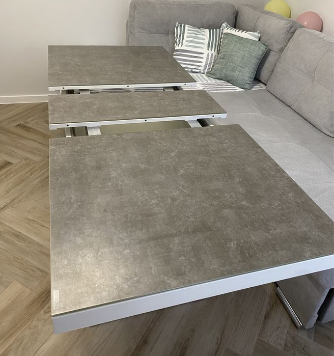 Маса с повдигащ механизъм