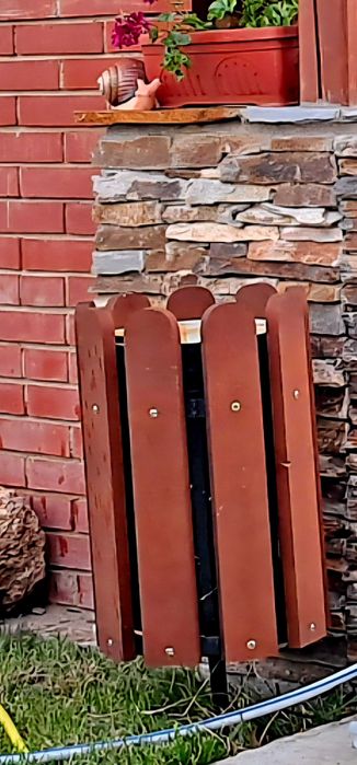 Дървено кошче за боклук