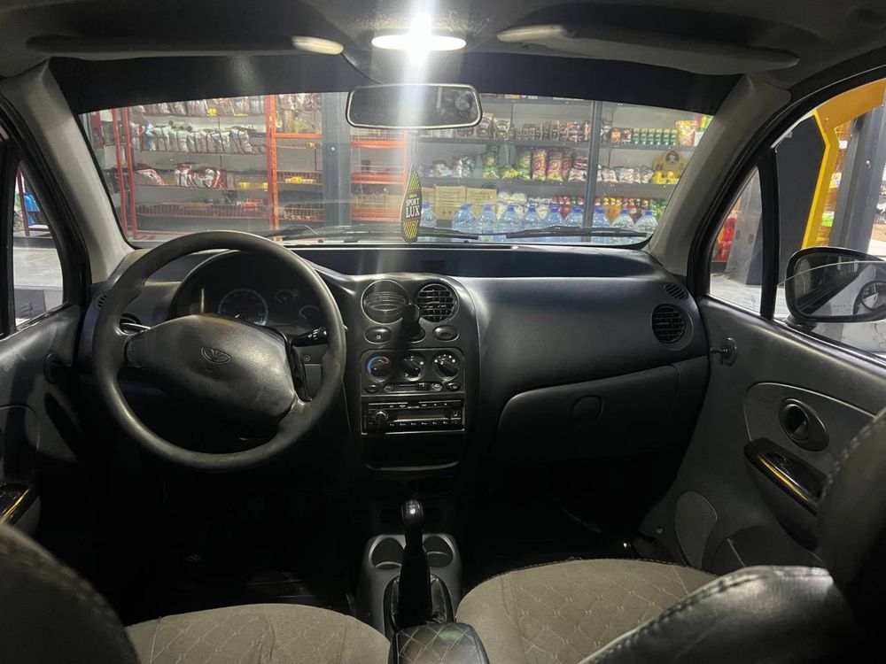 Shevrolet Matiz sotiladi rangi oq xolati yaxshi 2010 yil