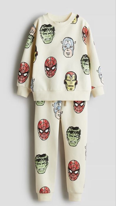 Комплект от две части