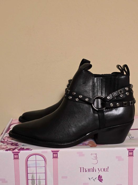 Bronx оригинални нови кожени боти