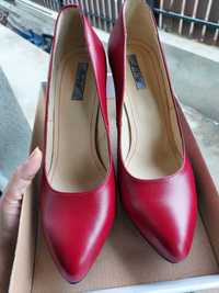 Pantofi piele naturala (culoarea rosie)