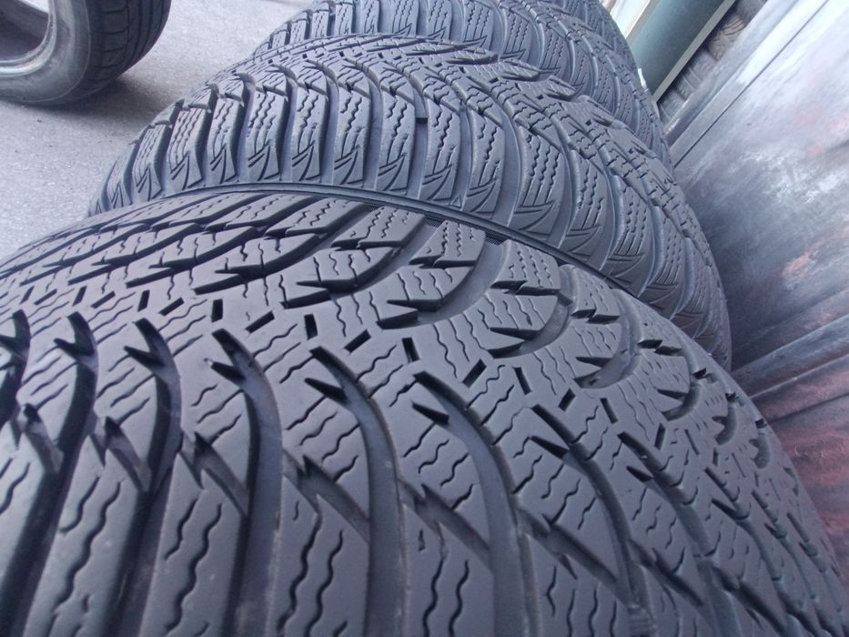 185/65/15 Kumho .