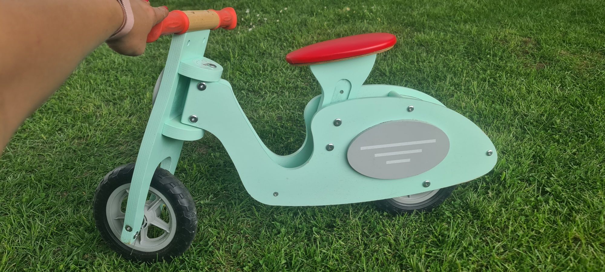 Scuter Vespa de lemn