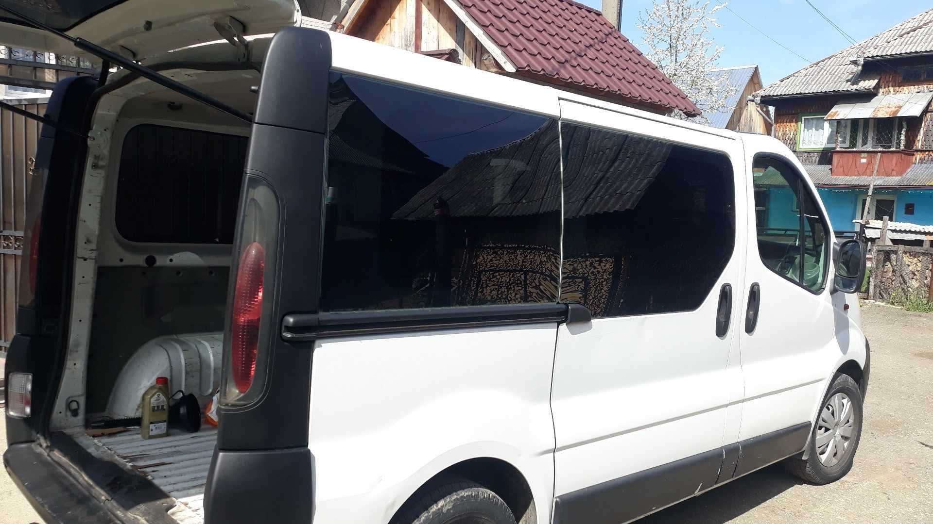 Vînd opel vivaro