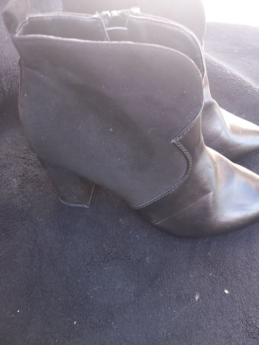 Vând botine dama negre