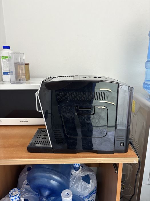 Продается кофе машина DelonghI