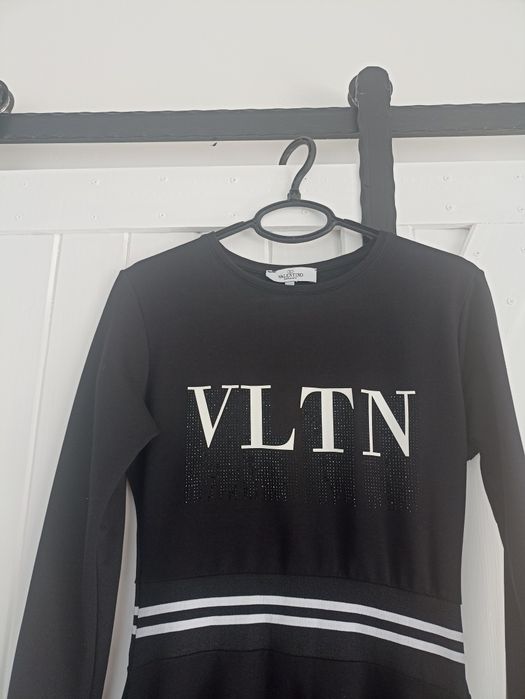 Черна рокля Валентино