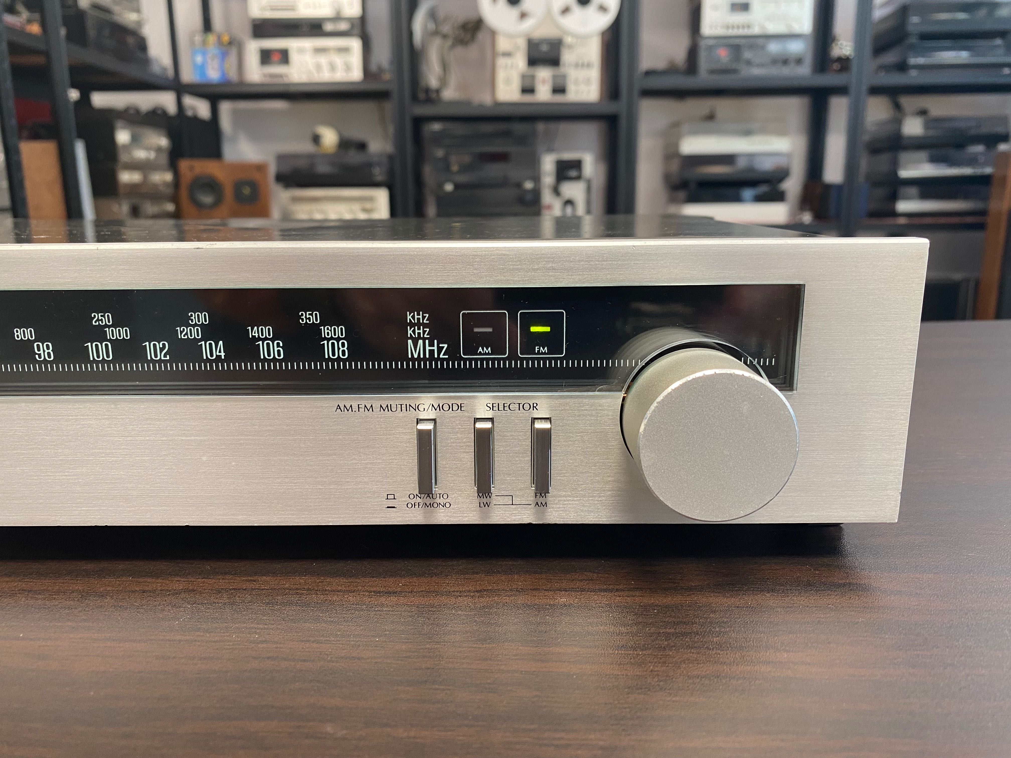 Висококачествен тунер Sansui