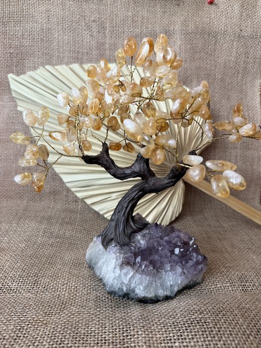 Дърво с основа аметист и розов кварц, цитрон или аметист в короната