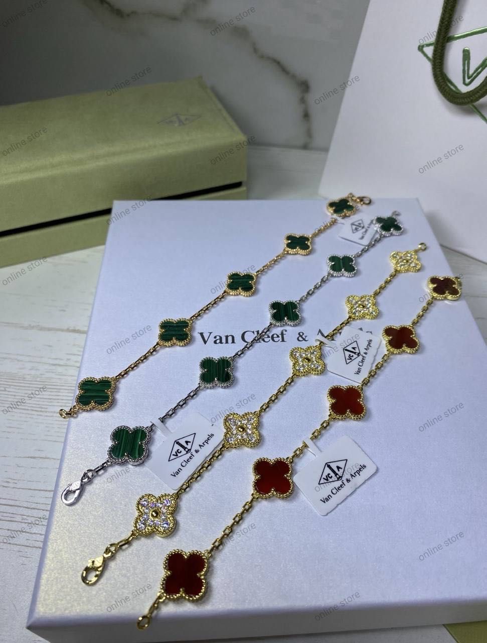 Гривна Van Cleff Arpels