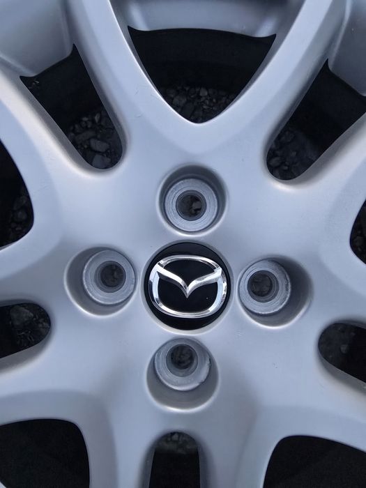 Гуми с Джанти за Мазда 16 цола