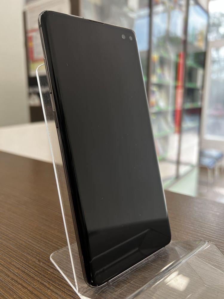 Samsung Galaxy S10 Plus+ / 128GB / 8 Ram / Garantie 12 luni