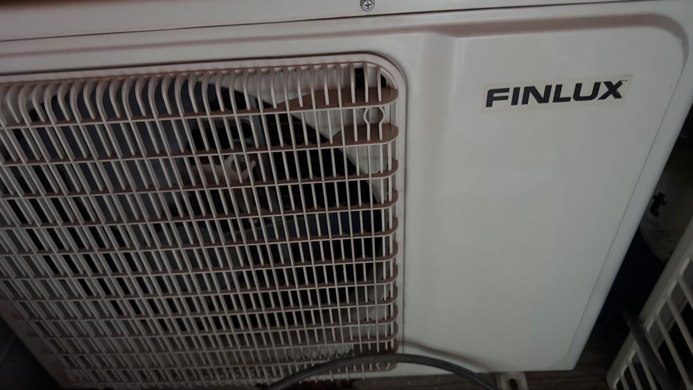 Климатик Finlux FDCL-12DC46GFH – 12 000 BTU, инвертор, отлично състоян