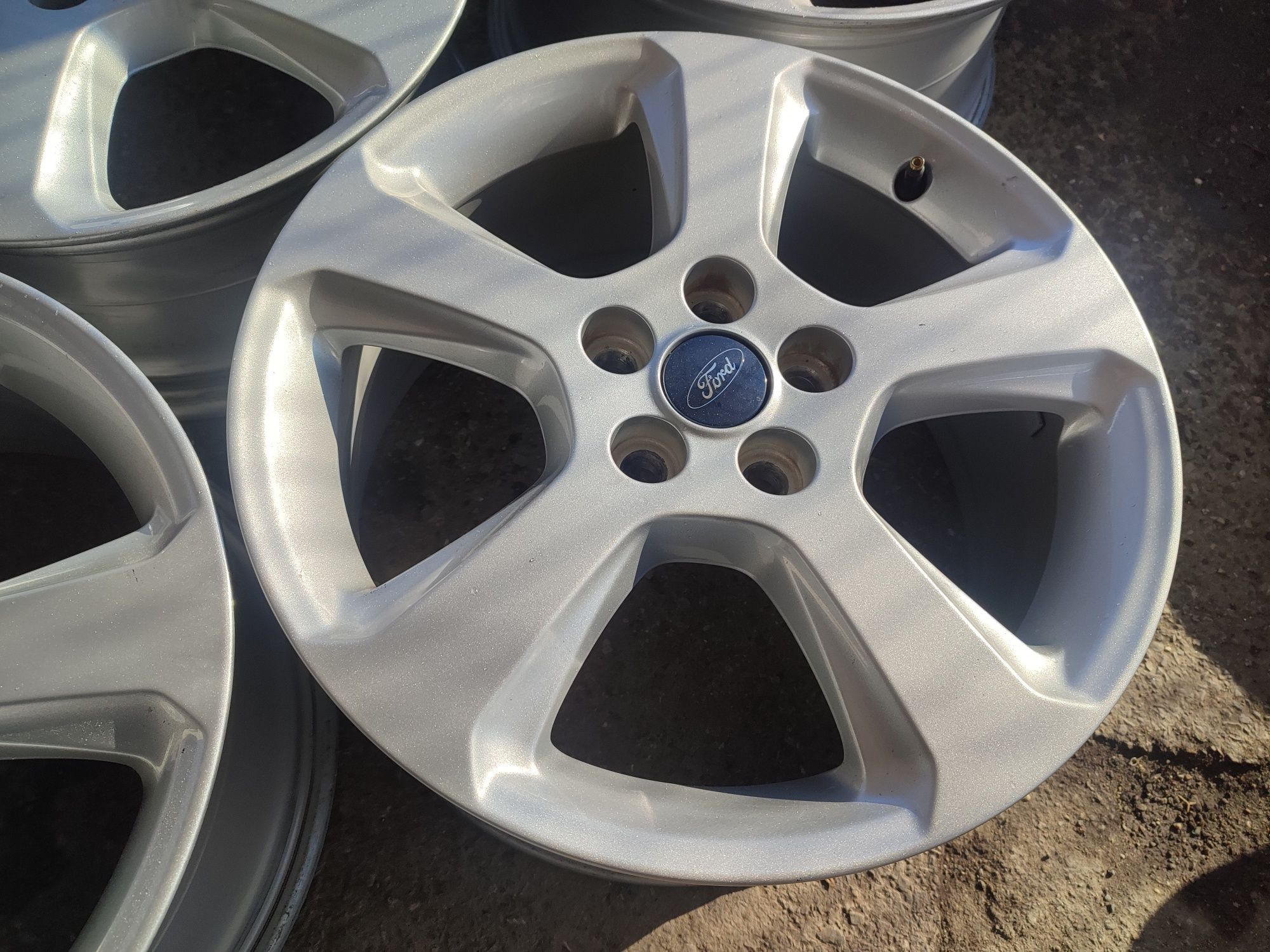 17" оригинални алуминиеви джанти за Ford Kuga...