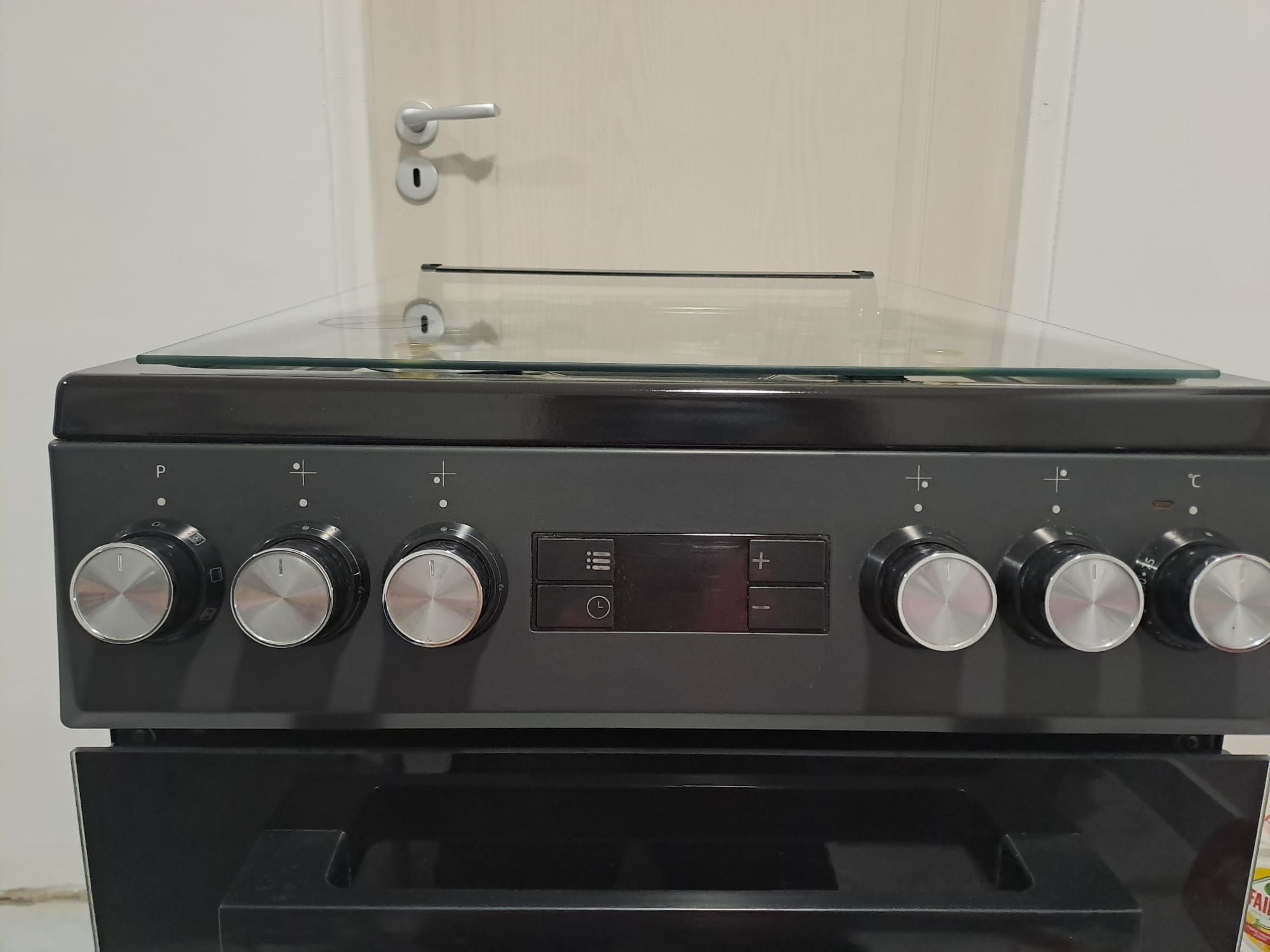 Aragaz mixt Beko (cuptor electric-plita pe gaz)