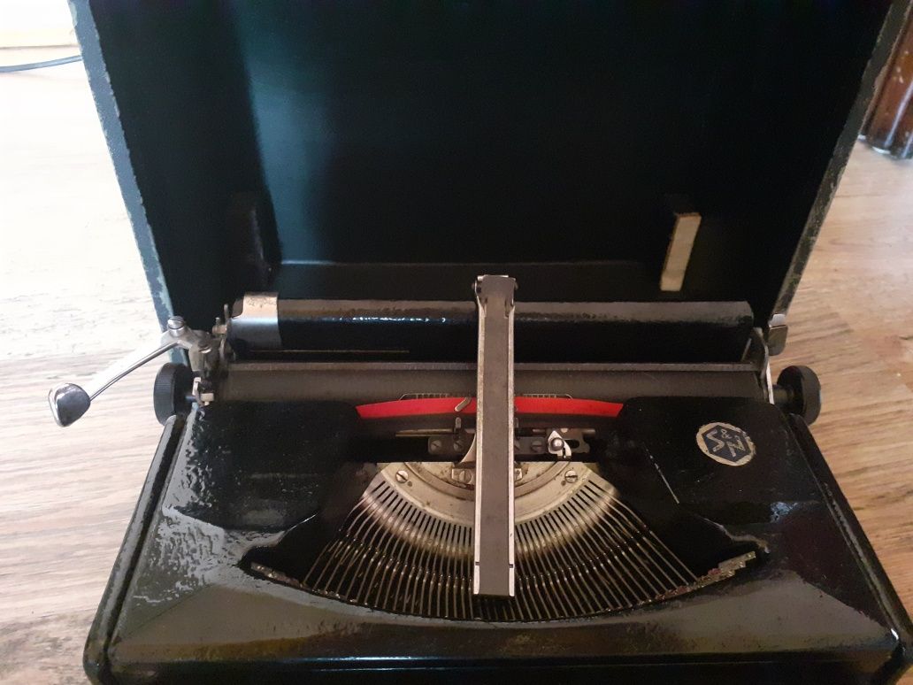Mașină scris vintage Germania anii '30, intretinuta
