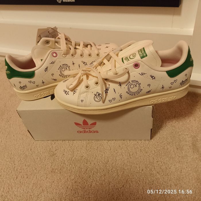 Adidași Adidas Stan Smith J,noi cu eticheta