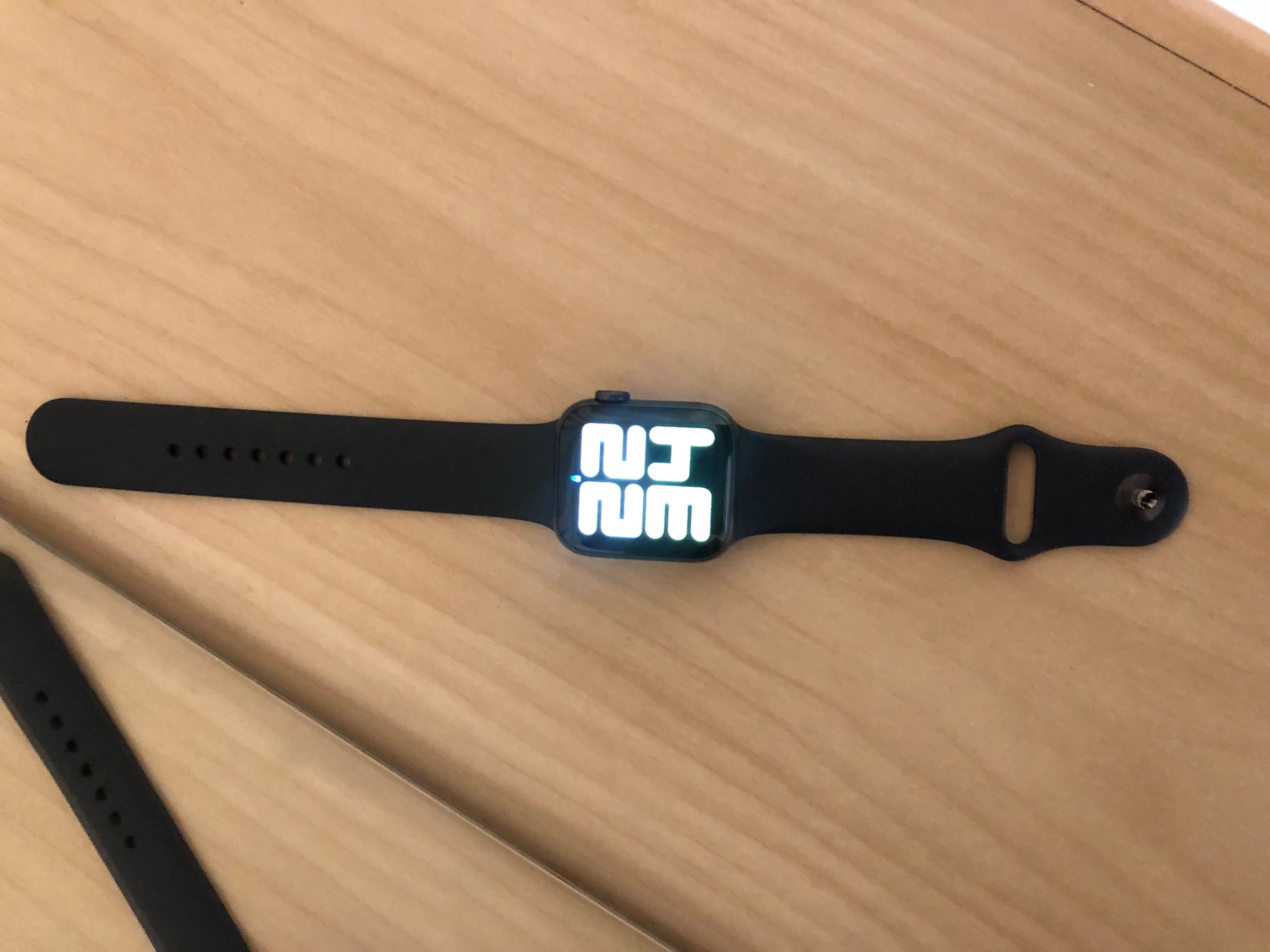 Apple Watch SE срочно