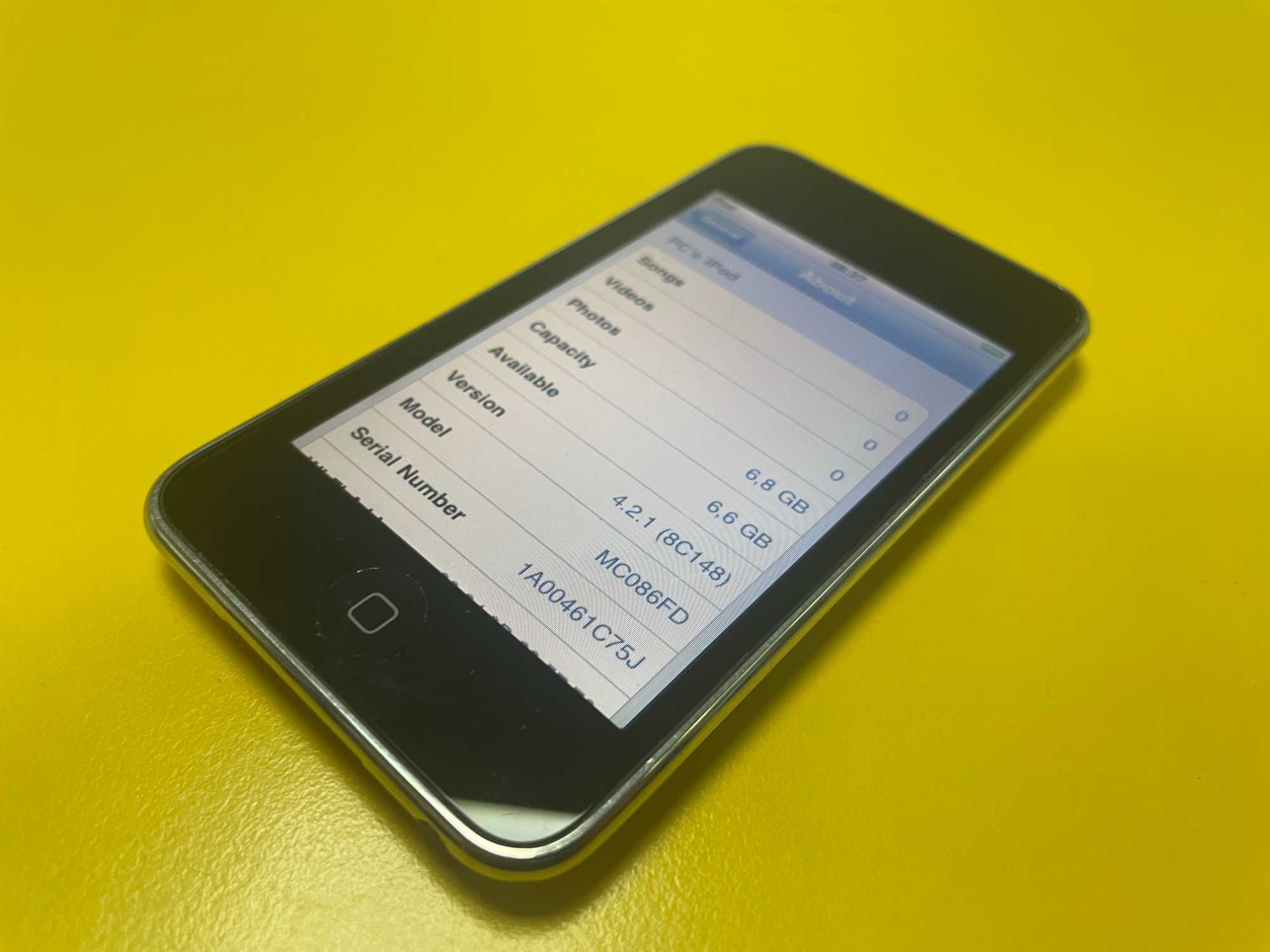 Apple iPod A1288 touch (3nd Gen) 8GB