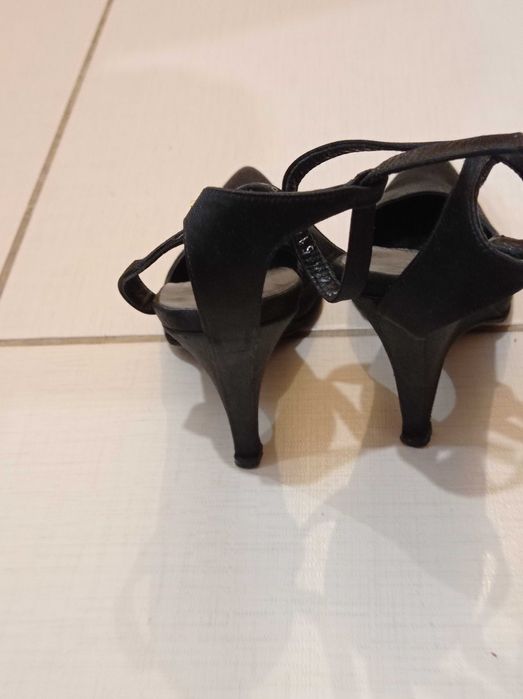 Уникални обувки GUCCI