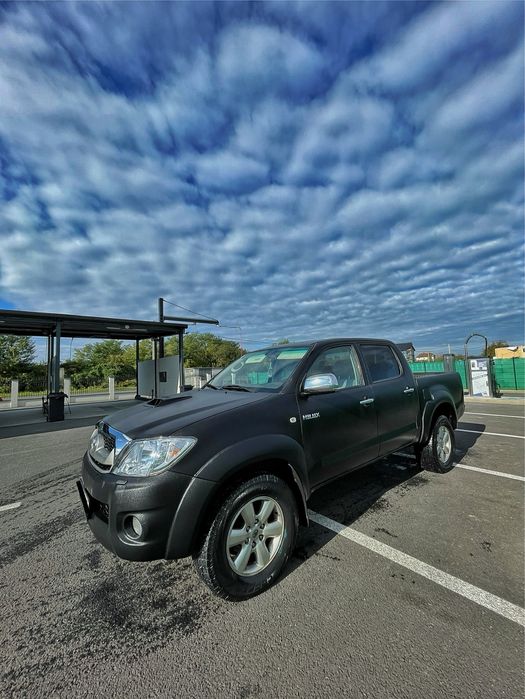 Toyota Hilux 3.0 D-4D Automată