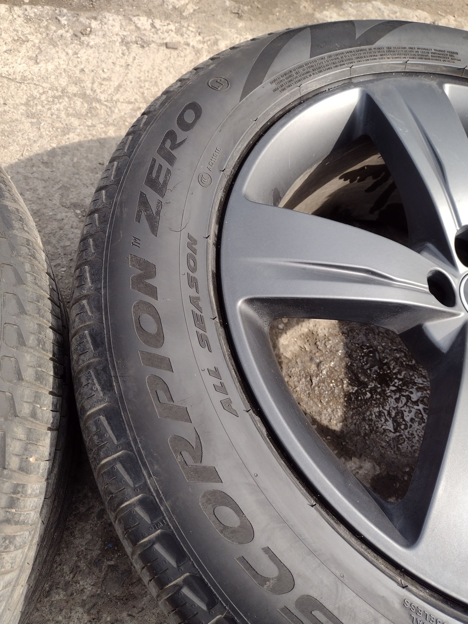 Перфектни 19-5х108 ЕТ45 8.5j Range Rover Velar