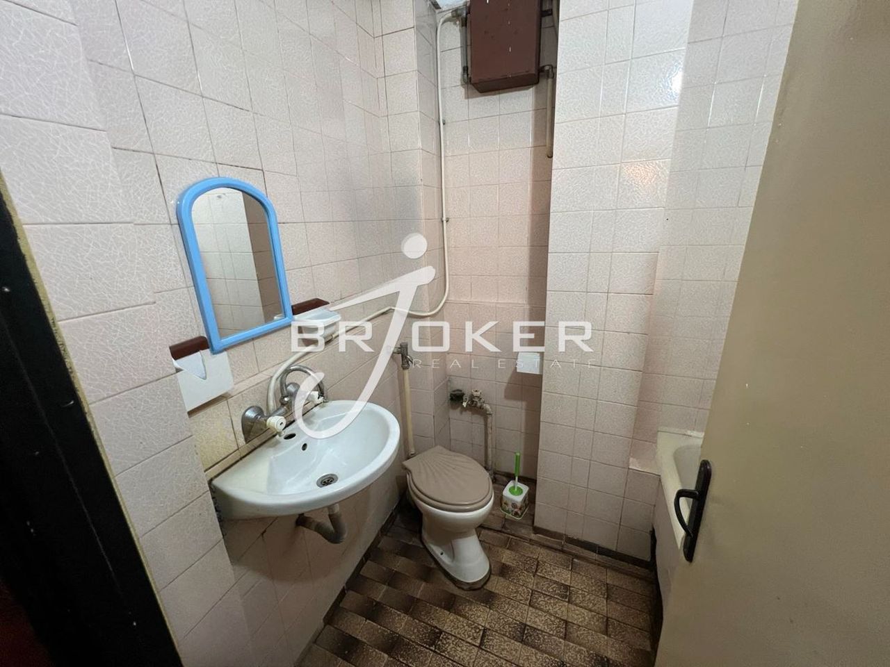 Продава се Многостаен апартамент в Кърджали, Възрожденци - 98 кв.м за 521 €/кв.м - Снимка #10