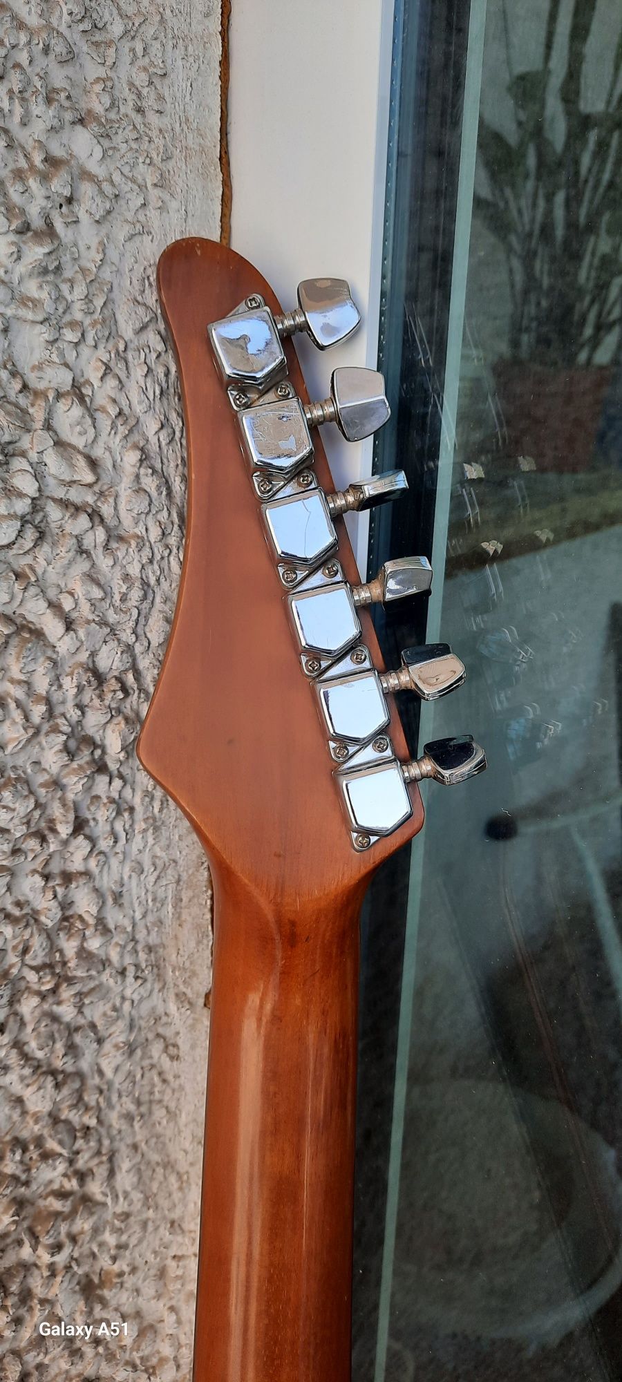 Elektro gitara SAMIC