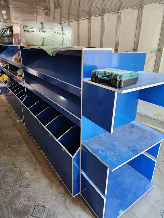 Мебел полка магазинга