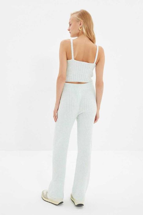 Set de pantaloni si cardigan - 3 piese nou!