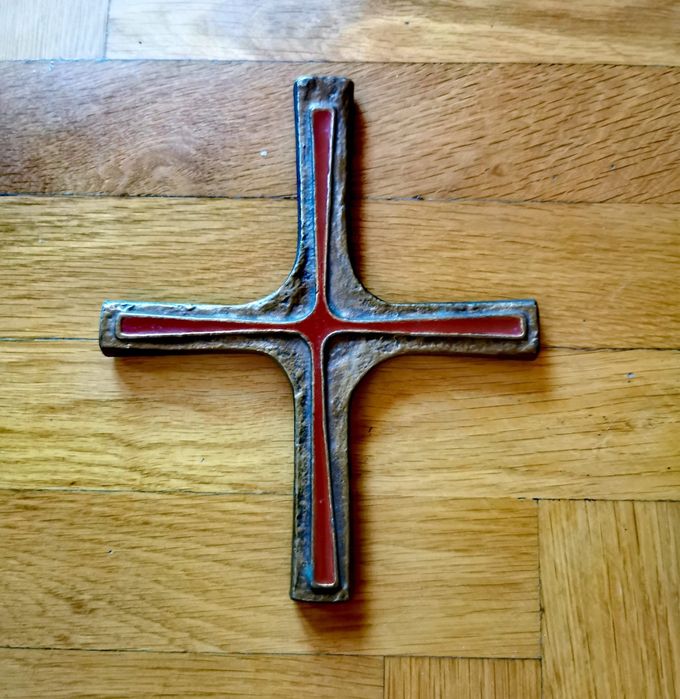 Кръст Бронзов кръст за причастие стенен кръст разпятие с червен емайл
