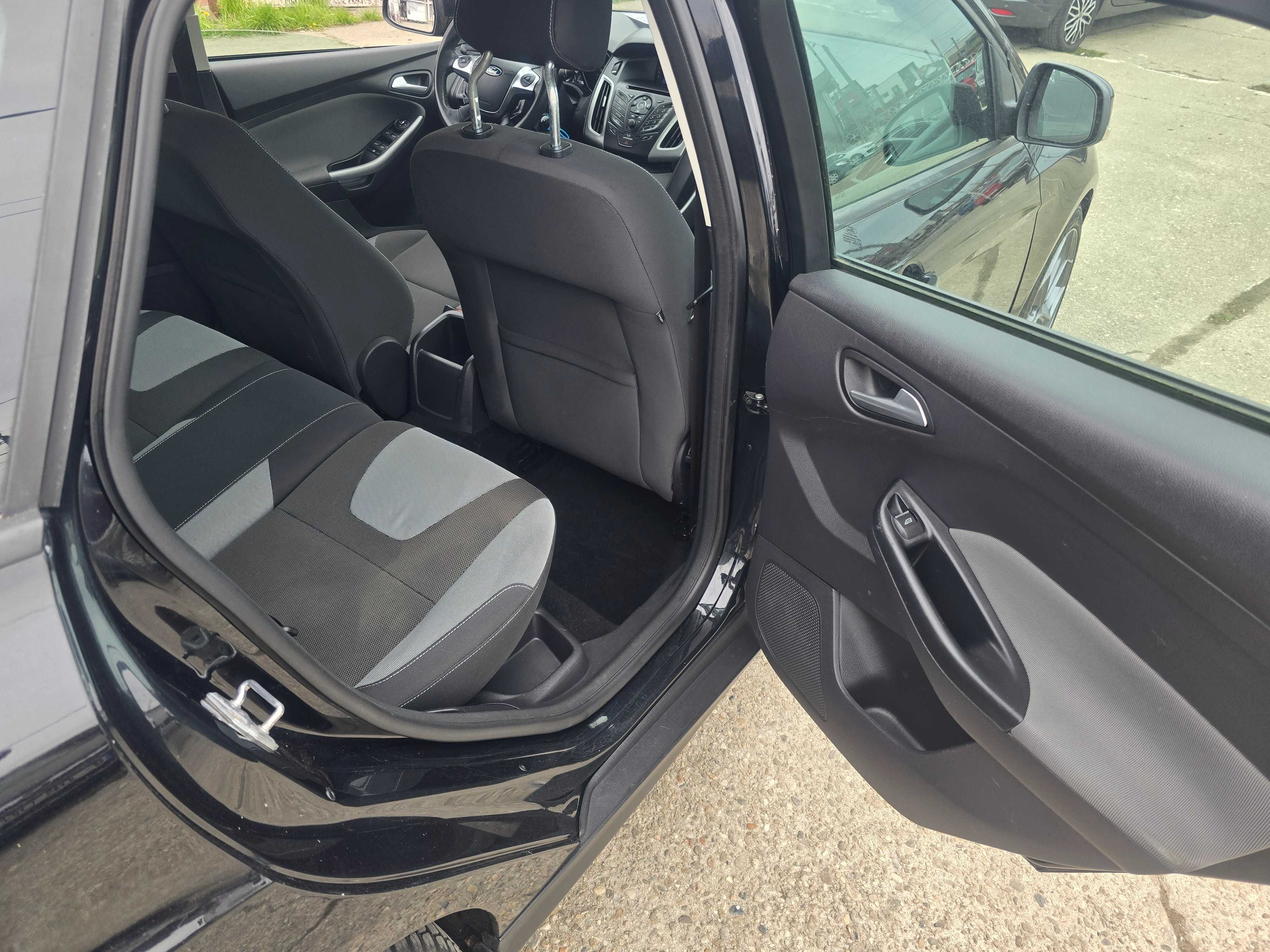Ford Focus 1.6tdci 2013 euro5 .115cp