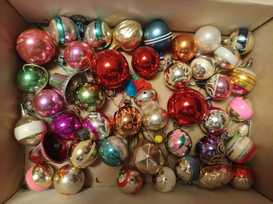 Globuri mici de Crăciun