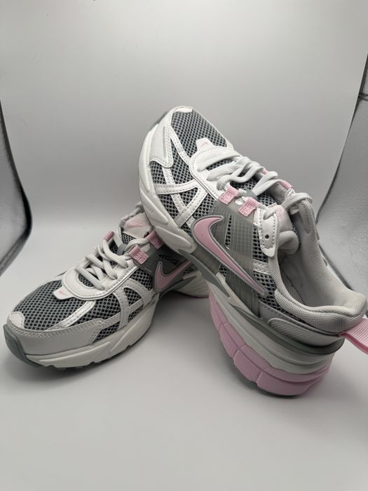 Дамски маратонки Nike